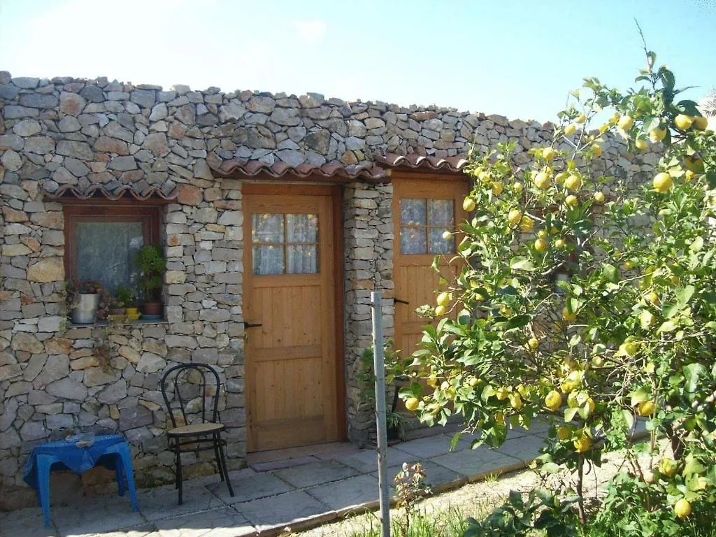Bed & Breakfast B&B Domo De Pedra Tottubella